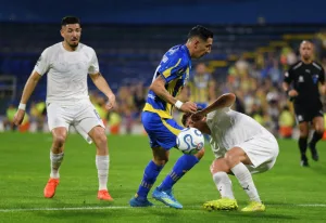 Arrancó en el Gigante: Central enfrenta a Libertad con la misión de una victoria que lo acerque a los octavos de la Libertadores