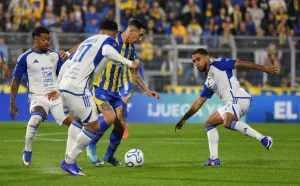 Arrancó en el Gigante: Central ya juega con Universidad Central con el objetivo de abrochar la clasificación a los octavos de la Libertadores