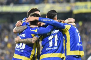 Arrancó el segundo tiempo en el Gigante: con gritos de Veliz y Pizarro, Central supera a Universidad Central y saca pasaje a los octavos de la Libertadores