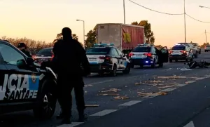 Fatal choque en Circunvalación: murió un motociclista y hubo otros tres heridos graves