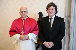 Milei esquivó confrontar con García Cuerva y confirmó que espera al Papa en noviembre