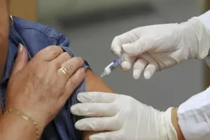 Alerta sanitaria: cayó la vacunación antigripal y crecen los riesgos de un rebrote grave