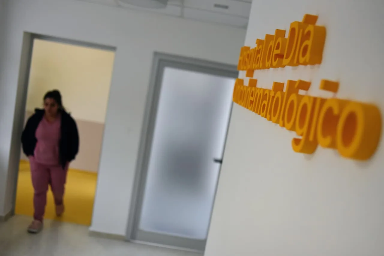 Javkin en la inauguración de sala de Oncohematología en el Vilela: "Estamos haciendo lo que Nación no hace"
