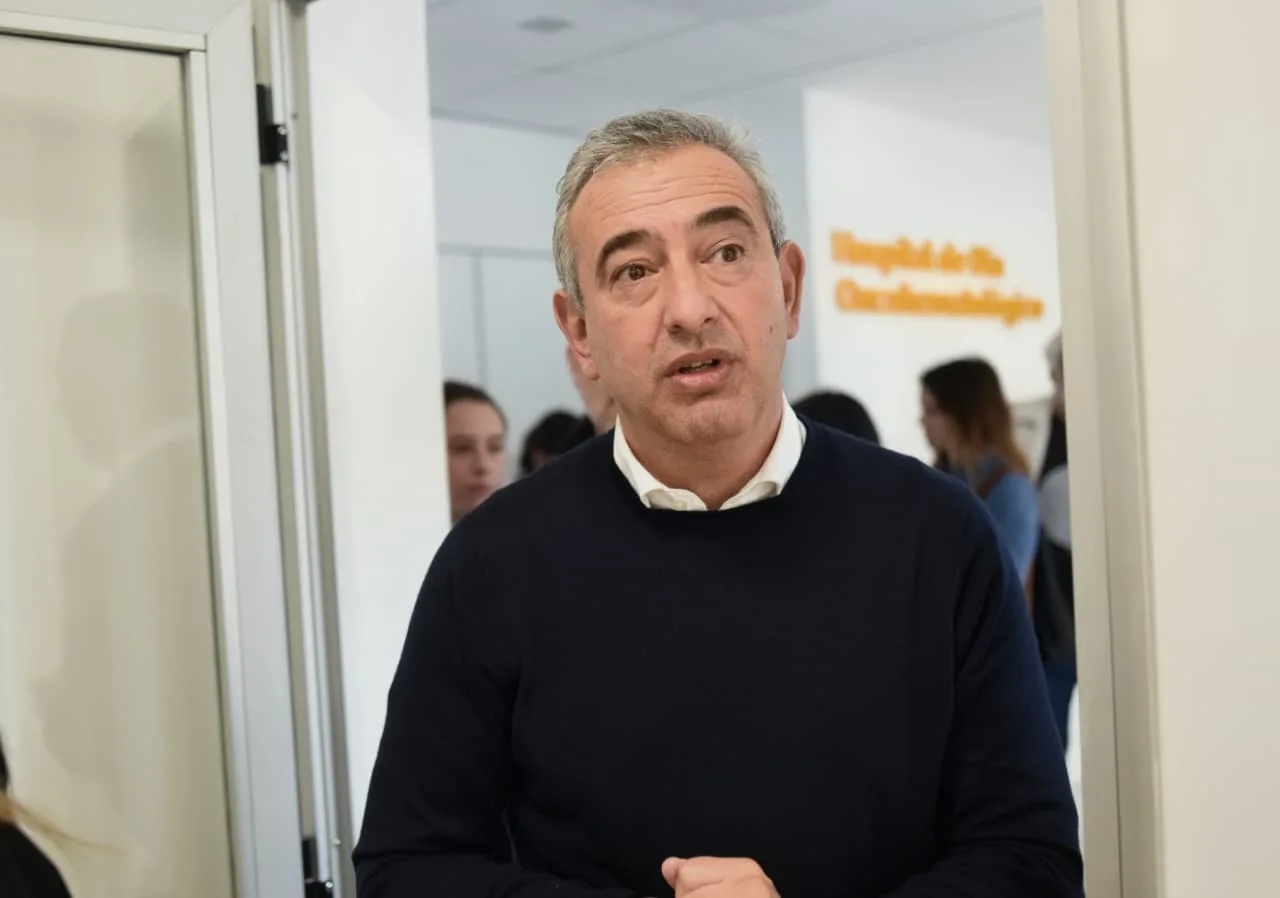 Javkin en la inauguración de sala de Oncohematología en el Vilela: "Estamos haciendo lo que Nación no hace"