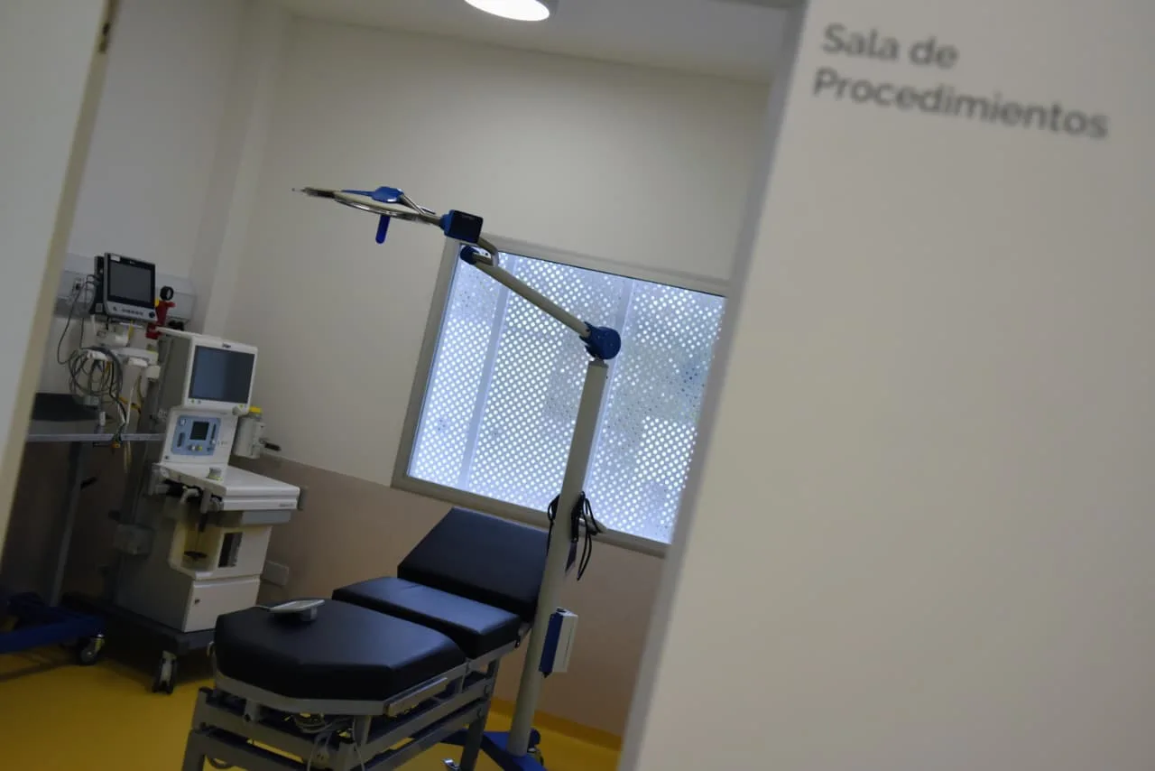 Javkin en la inauguración de sala de Oncohematología en el Vilela: "Estamos haciendo lo que Nación no hace"