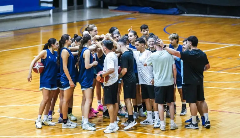 La selección argentina U18 llega a Rosario y habrá amistoso ante Uruguay en el Arena Sports