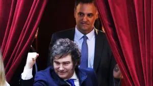 Milei y Adorni
