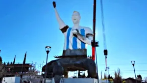 la estatua de Lionel Messi más alta del mundo