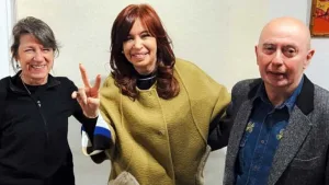 El Indio Solari, su autodefinición como “artista peronista” y la despedida de dirigentes del PJ