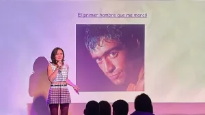 Del streaming al escenario: Anacleta Chicle presenta su unipersonal en la Sala Lavardén