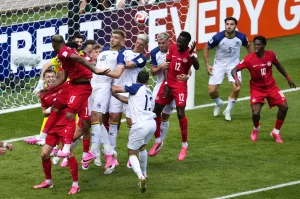 Arrancó el grupo B: Canadá rescató un empate ante Bosnia en Toronto