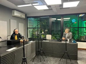 Oscar Bertone pasó por “Condenados al éxito”: los avatares de la política, el final de “Mañana Express” y el mal momento del periodismo