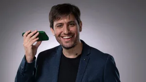 El periodista Jairo Straccia llega a Rosario para reflexionar sobre medios, información y poder