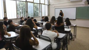 clases en el superior de comercio
