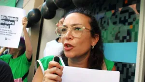 Ordenan reincorporar a despedidos en Pami Rosario