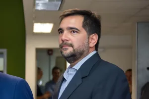 El País "La banda de los mendocinos": el kit de espionaje que le hallaron a Facundo Leal