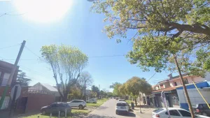 Violento robo en Fisherton: entraron a la casa de una jubilada y se llevaron un millonario botín en efectivo y joyas