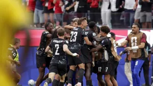 Canadá le ganó de manera agónica a Sudáfrica y avanzó a los octavos de final del Mundial