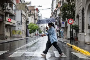 Rige alerta amarilla por tormentas para la mañana de este domingo