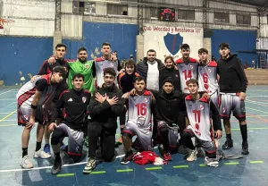 El show del básquet de ascenso: triunfos de Regatas y Belgrano de Oliveros