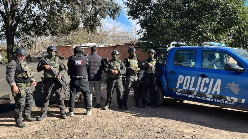 El personal de la PDI del departamento Iriondo junto a grupos de irrupción llevaron adelante las detenciones. 