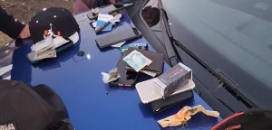 Vendían droga en una plaza y fueron captados por un dron