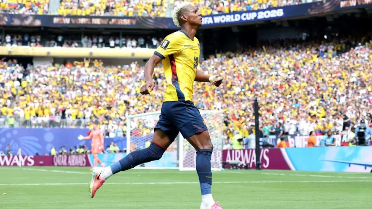 Se definió el grupo E: Ecuador metió un triunfazo ante Alemania y logró la clasificación; Costa de Marfil venció a Curazao y también sacó boleto para los 16avos del Mundial