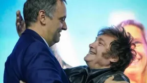 Milei bancó otra vez a Adorni en redes tras el escándalo de su declaración jurada