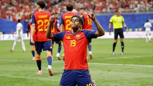 España aplastó a Arabia Saudita 4-0 y encaminó su clasificación a los dieciseisavos del Mundial