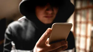 Tres años de prisión para un hombre que intentó extorsionar por 100 mil dólares a empresario