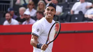 ¡Histórico, Francisco! Cerúndolo se convirtió en el primer argentino campeón en Queen’s