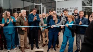 De las promesas incumplidas a la realidad: Funes inauguró su nuevo Hospital Samco