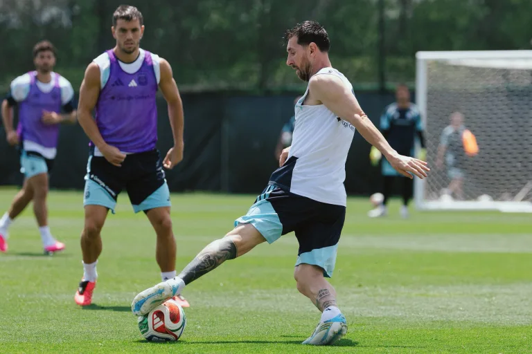 La Selección Argentina define el once titular en Kansas antes de viajar a Dallas para enfrentar a Austria