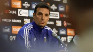 "El grupo saca adelante las situaciones", Scaloni fue tajante sobre la fake news sobre el padre de Lionel Messi
