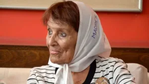 A los 95 años, murió Taty Almeida, presidenta de Madres de Plaza de Mayo