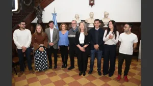 Los senadores santafesinos Losada y Galaretto quedaron en el centro de la escena: desde Unidos les piden voten contra el tarifazo del gas