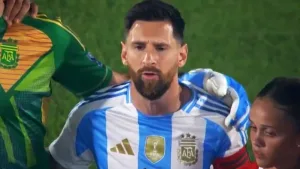 "Cantemos el Himno con la Selección": la histórica transmisión unificada de los canales argentinos antes de la final