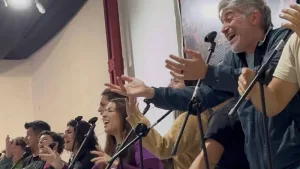 Y Parió La Abuela