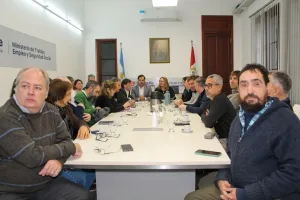 Paritaria de Salud: el gobierno hizo su oferta y los gremios analizan la propuesta
