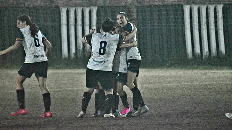 Social Lux se hizo fuerte como local ante Adiur y se llevó la ida de las semifinales de Copa Santa Fe
