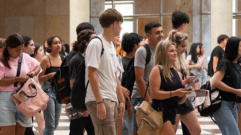 La UBA advierte que casi el 50% de los jóvenes de la Argentina vive en vulnerabilidad