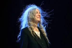 Patti Smith pidió disculpas tras calificar a España como “los buenos” en la final del Mundial de Fútbol 2026  