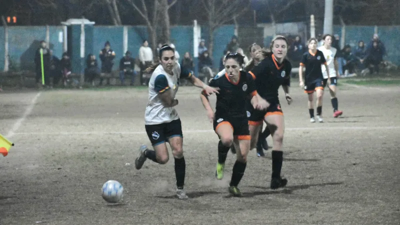 Social Lux se hizo fuerte como local ante Adiur y se llevó la ida de las semifinales de Copa Santa Fe