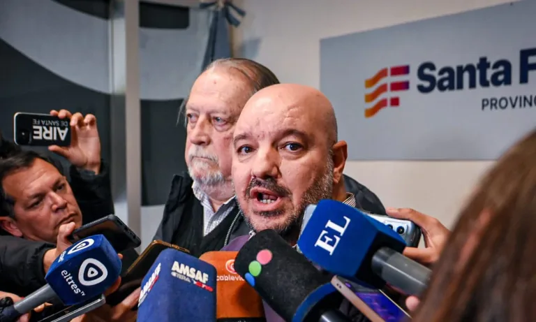 Los docentes de Amsafé también rechazaron la oferta paritaria del gobierno santafesino y anunciaron un paro
