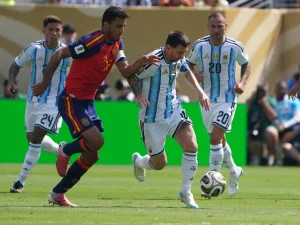 Terminó el primer tiempo en Nueva York: Argentina y España igualan sin goles en la final del Mundial
