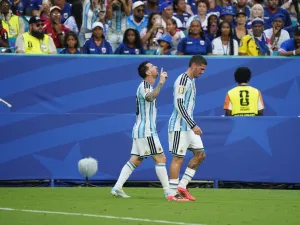 Tenía que ser Messi: Argentina no podía con Cabo Verde hasta que apareció el rosarino para poner en ventaja a la Scaloneta