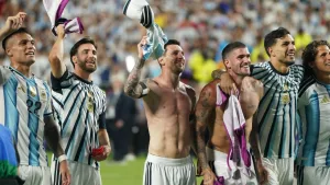 La prensa inglesa calienta la semifinal con Argentina: hablan de "cuentas pendientes" y "mundial arreglado"