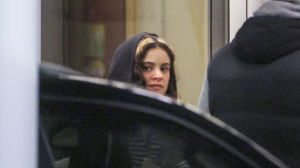 Rosalía no llegó en contramano: las fotos de su arribo al país en medio de un fuerte operativo de seguridad