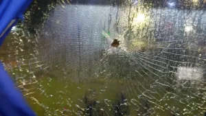 Violencia en la Copa Sudamericana: micros con hinchas de Tigre fueron baleados tras la victoria en Uruguay