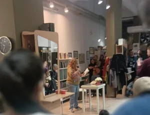 Leerán destacados autores en una nueva edición del ciclo literario "Proyecto Urbanístico" en la Biblio-peluqueril